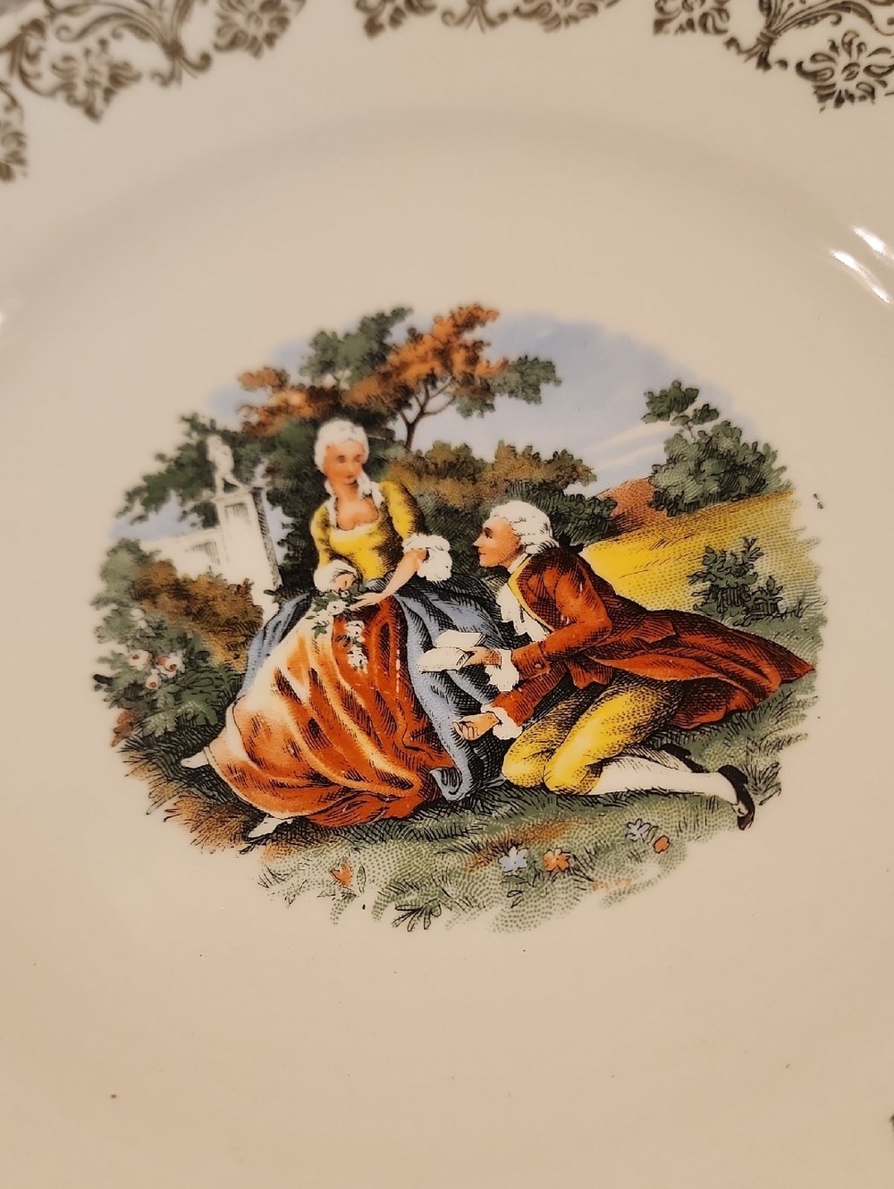 VTG- 6 Dessert Plates - Picture 4 of 4
